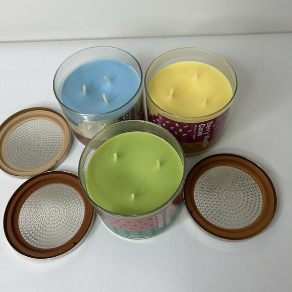 Bath & Body Works Candles Whipped Coconut Milkshake Lemonade & Berry Waffle Cone - Picture 5 of 8